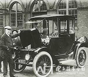 first-electric-car.jpg