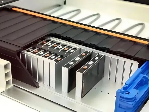 飞思卡尔宣布面向汽车应用 推出功能强大的多功能32位微控制器