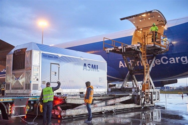 ASML向中国出口光刻机利润曝光