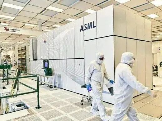 ASML对零部件涨价10% 三星与SK海力士已接受